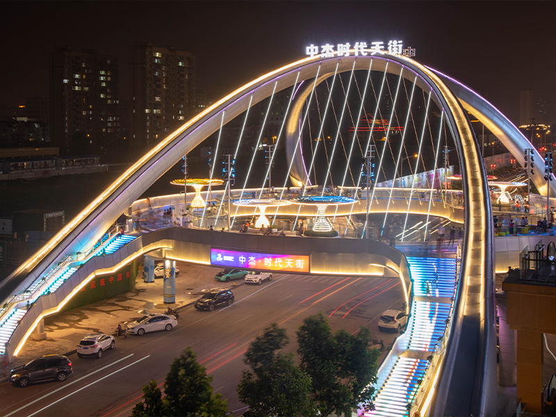 Kentsel Yaya Köprüsü İçin Önceden Üretilmiş Çelik Çerçeve Çözümü